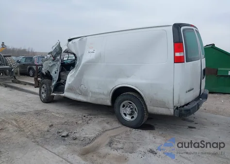 2017 Chevrolet Express 2500 Work Van from USA, damaged, VIN 1GCWGAFF2H1224271